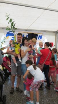 Podelitev medovitih rastlin novorojenčkom Občine Škocjan 1